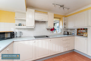 Kitchen- click for photo gallery